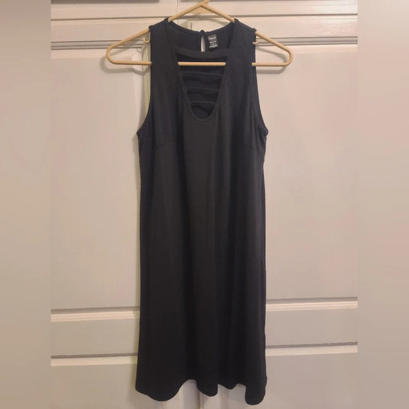 SHEIN Dress - Picture 1 of 4